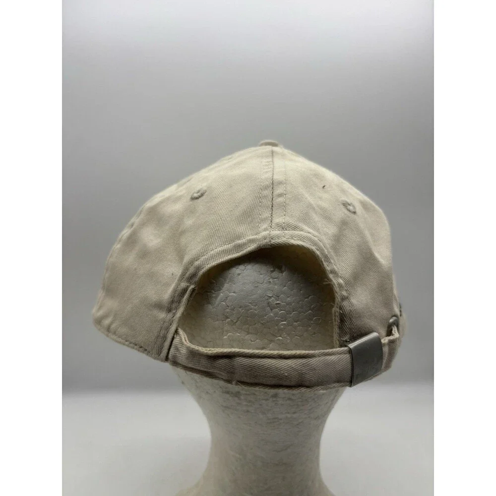 Keith Haring HM Hat Beige Cotton Dancing Figure Red Heart Dad Cap